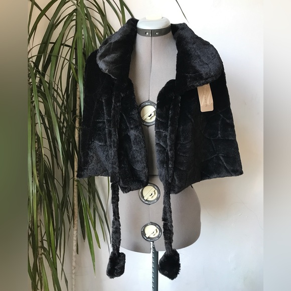 Miss Moda Women’s Black Faux Fur Neck Tie Cape Size S - Picture 3 of 6